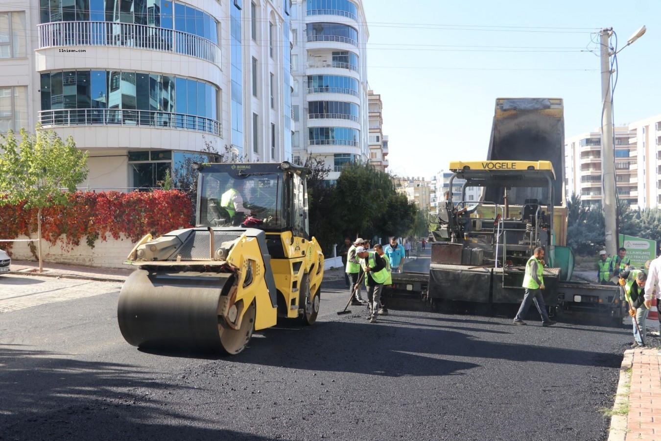 Karaköprü’deki 4 mahallede yeni yol açma çalışmaları;