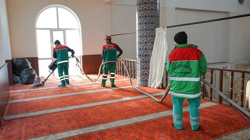 Karaköprü’de ibadethaneler ramazan ayına hazırlanıyor;