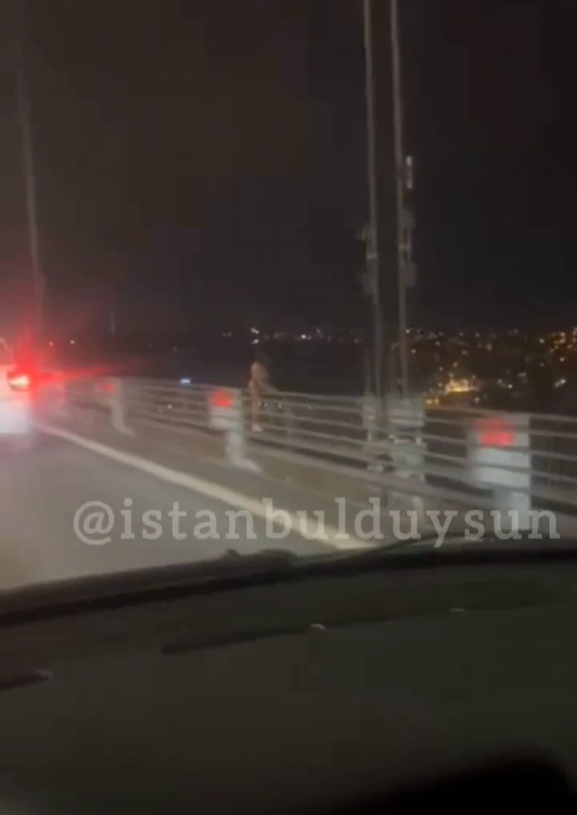 Çırıl çıplak soyunup intihara teşebbüs etti!