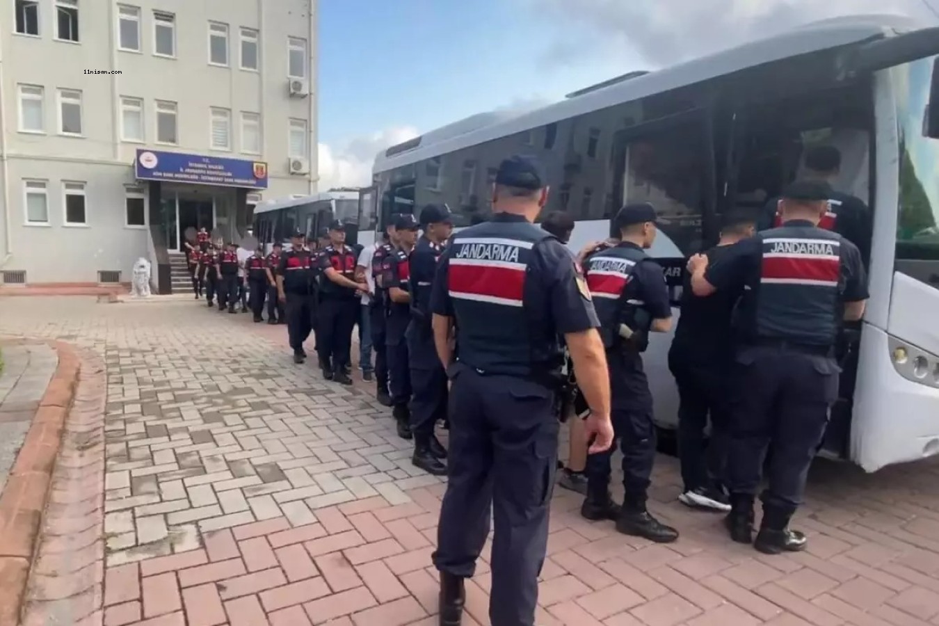 ÖRGÜT ELEBAŞI YAKALANDI, MİLYON DOLARLIK MAL VARLIĞINA EL KONULDU;