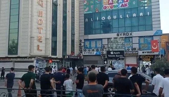 ŞANLIURFA'DA ALACAK TARTIŞMASI: OTELİ KURŞUN YAĞMURUNA TUTTULAR;