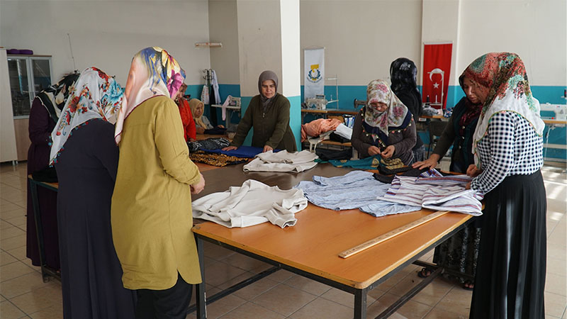 Süleymaniye Milletevindeki kurslara kadınlardan yoğun ilgi;