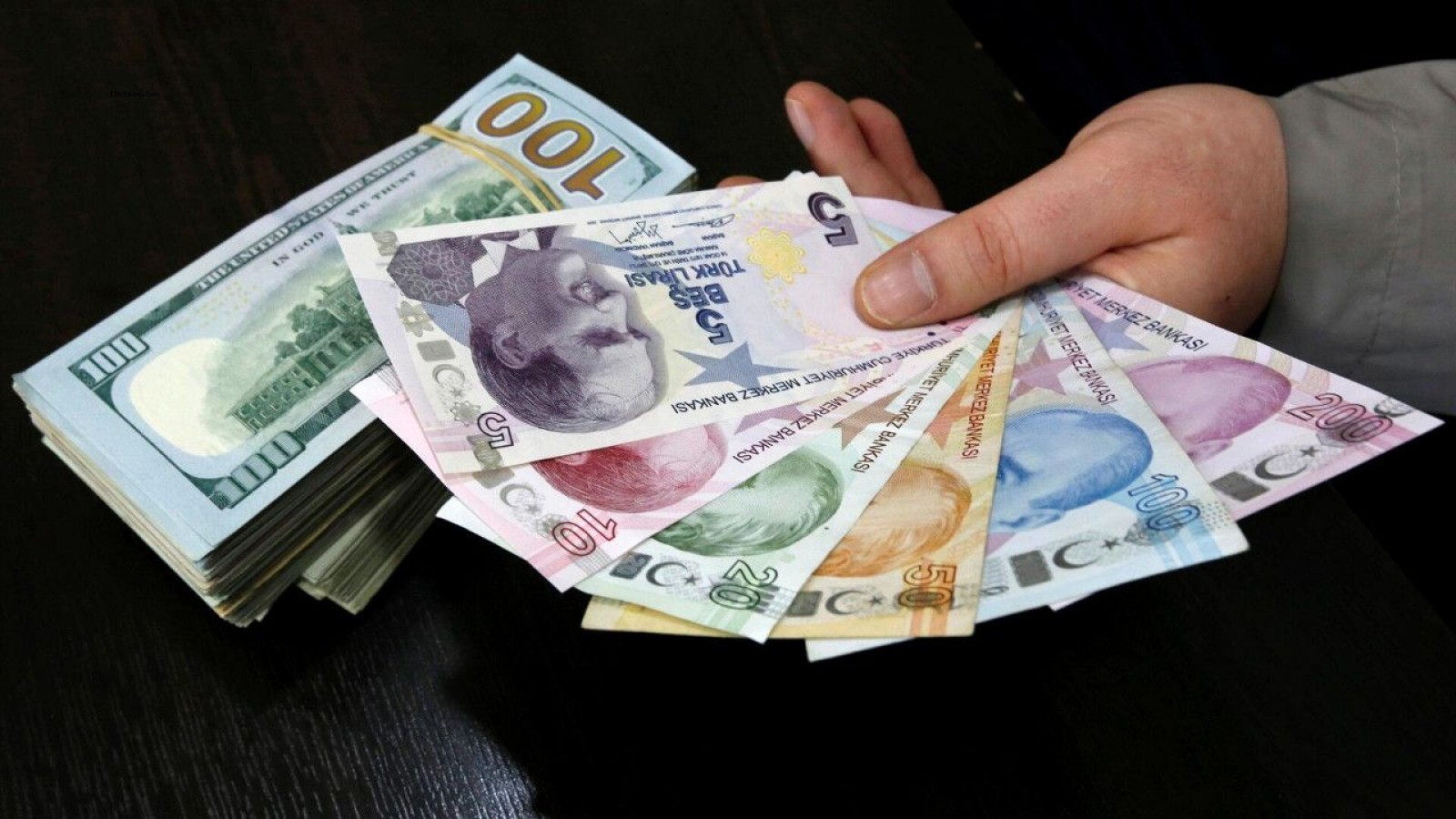 DOLAR HAFTAYA DÜŞÜŞLE BAŞLADI;