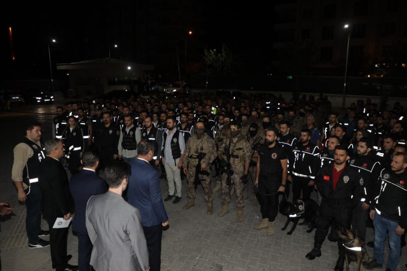 Şanlıurfa'da uyuşturucunun kökünü kurutma operasyonu
