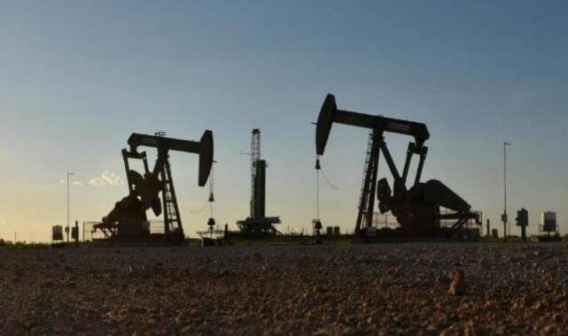 ABD'nin ticari ham petrol stokları azaldı;