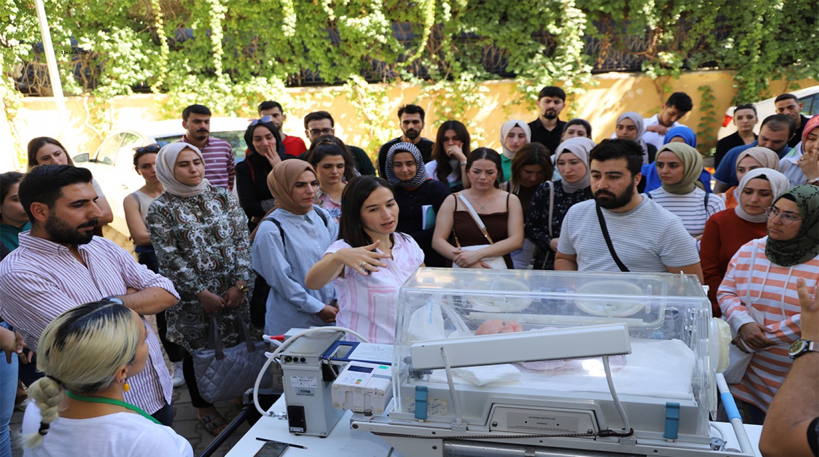 Urfa'da sağlık personeline yenidoğan bakım eğitimi verildi;