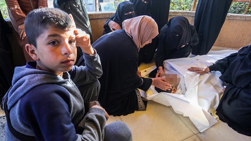 İSRAİL'İN GAZZE ŞERİDİ'NDE DÜZENLEDİĞİ SALDIRIDA 5 FİLİSTİNLİ HAYATINI KAYBETTİ;
