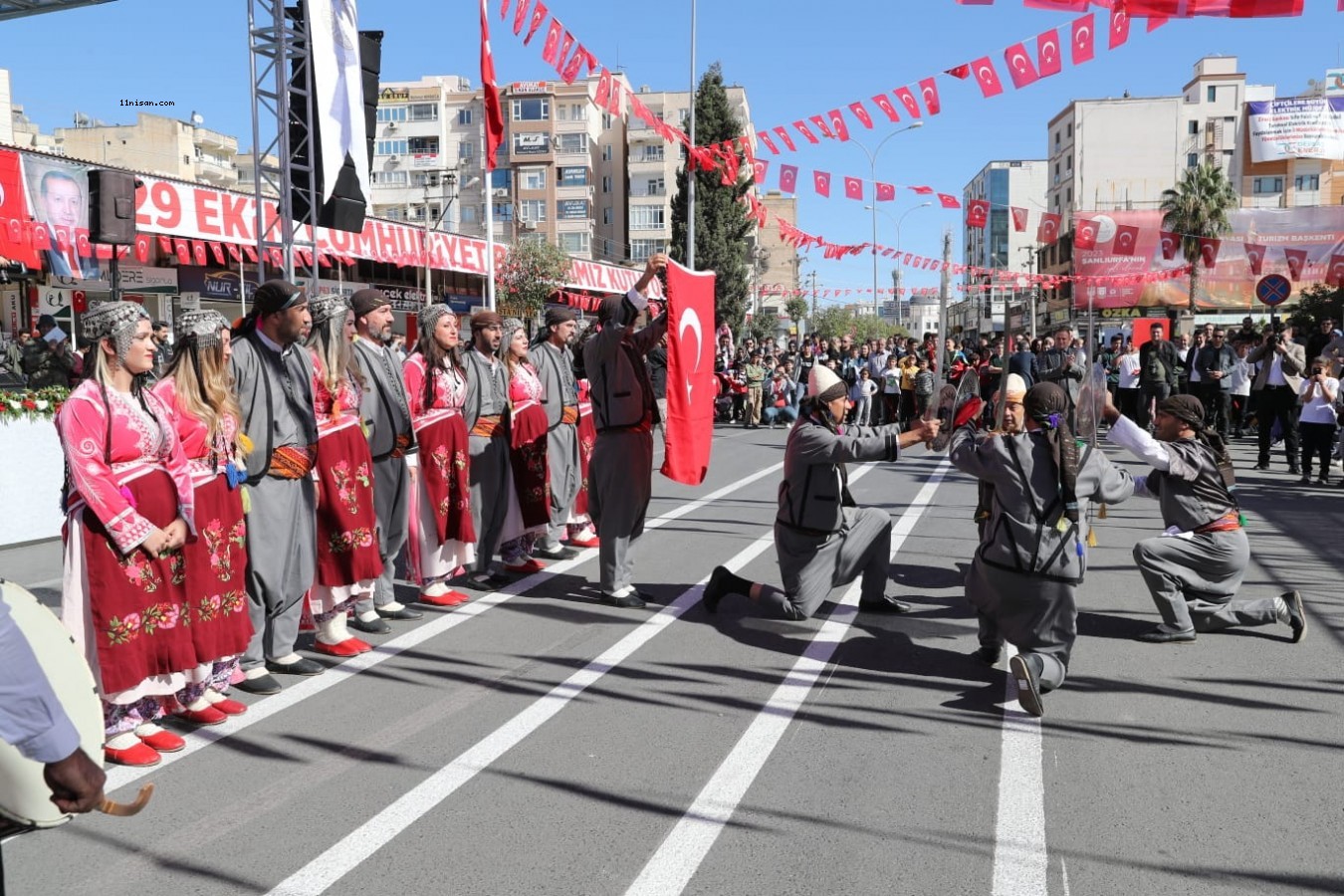 Şanlıurfa’da Cumhuriyet Bayramı coşkuyla kutlanıyor;