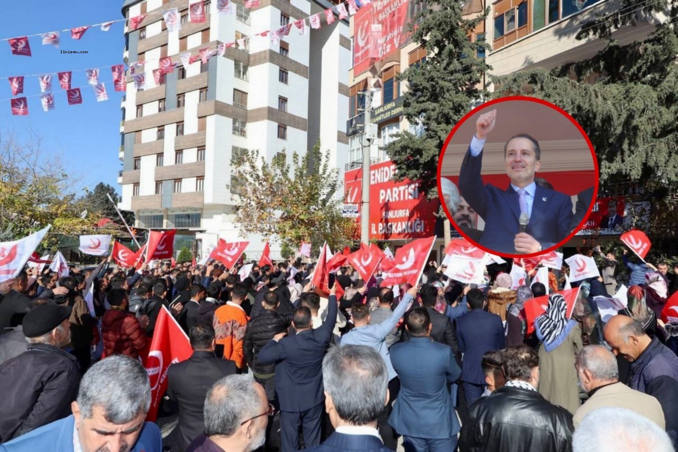 Erbakan’dan Urfa’da ‘balkon konuşması’;