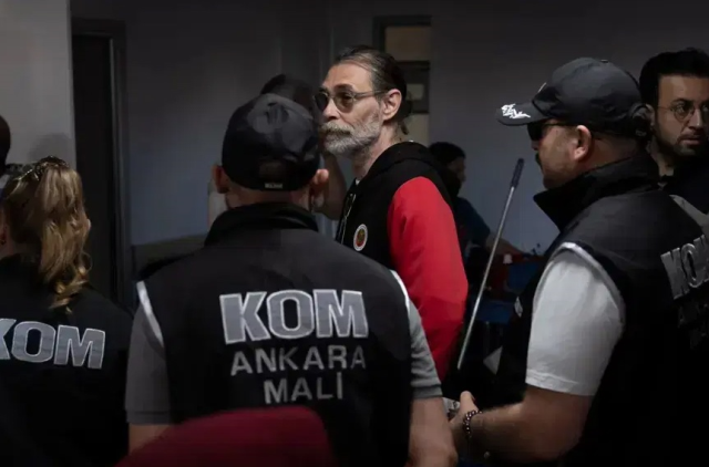 etimesgut-belediyesine-2-dalga-20323365-6844_1_m.webp